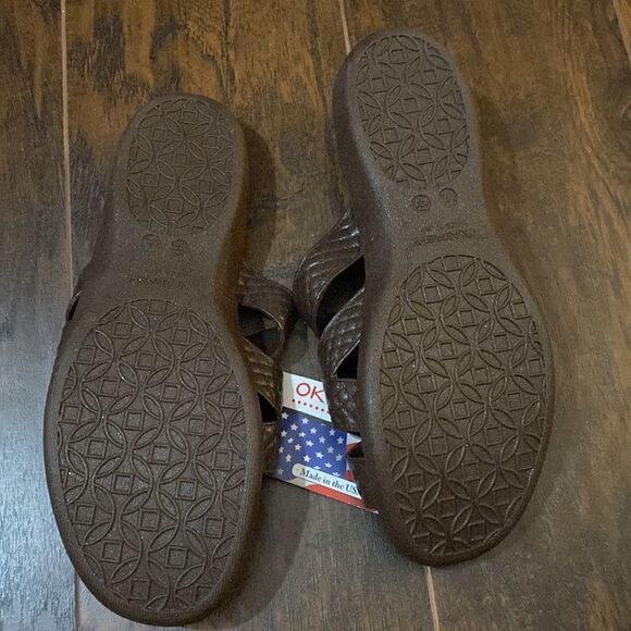 OKABASHI Cross Strap Sandals - Picture 6 of 8